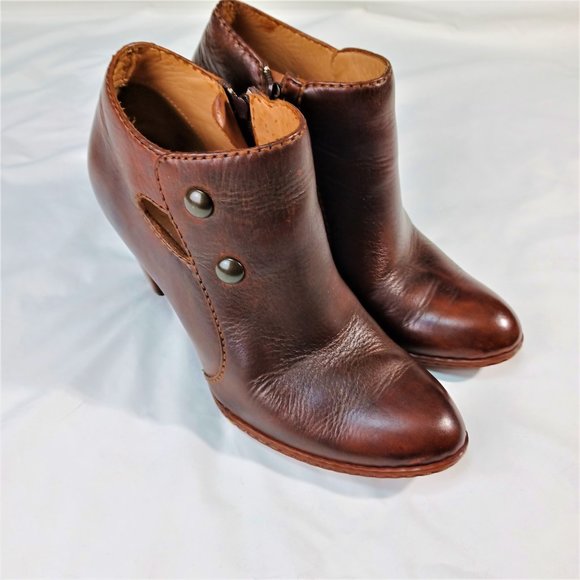 Born Crown Tapered Heel Brown Leather Ankle Boots Size 8.5 - Picture 3 of 9